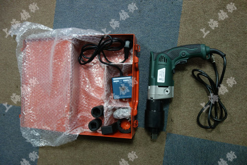 電動扭矩扳手