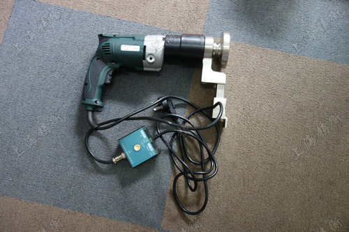 電動扭力扳手