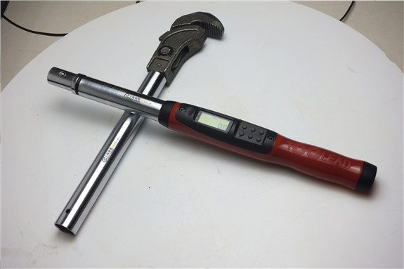 力矩扳手檢測直螺紋鋼筋套筒