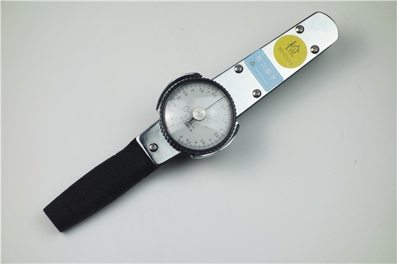 �z���˨�ۼ��Q�o��ֱ�xʽ220N.m���PŤ���y������