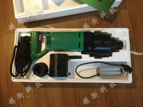 電動扭矩扳手