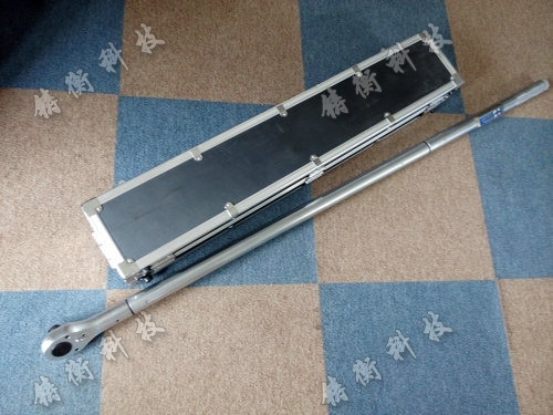 數(shù)顯扭矩扳手