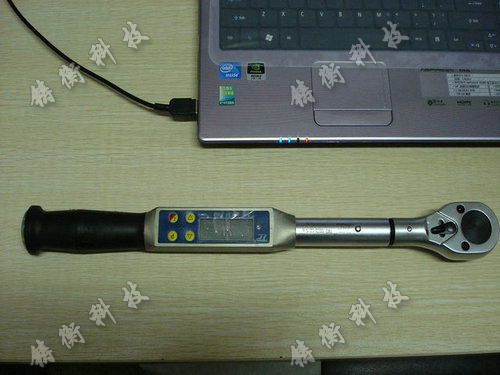 數顯扭矩扳手圖片